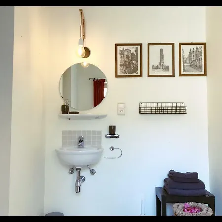 Tatil Evi Trendy House 5min From Shoppingstreets