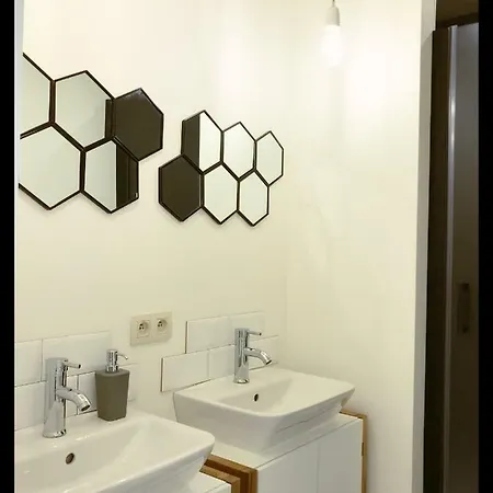 Tatil Evi Trendy House 5min From Shoppingstreets